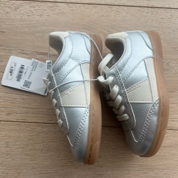 Zara Kids Silver Metallic Sneakers - Size 8US toddler - Picture 2 of 8